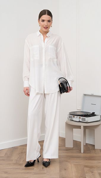 Фото rubaska-zenskaa-s-karmanami-belaa-01 товару Сорочка жіноча з кишенями біла Фото rubaska-zenskaa-s-karmanami-belaa-01 товару Сорочка жіноча з кишенями біла