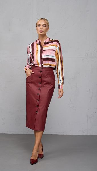 Фото rubaska-zenskaa-v-polosku-01 товару Сорочка жіноча в смужку Фото rubaska-zenskaa-v-polosku-01 товару Сорочка жіноча в смужку