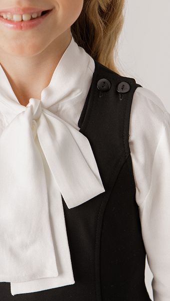 Фото sarafan-dla-devocki-s-figurnoj-otdelkoj-24 товару Сарафан для дівчинки з фігурним оздобленням 2 Фото sarafan-dla-devocki-s-figurnoj-otdelkoj-24 товару Сарафан для дівчинки з фігурним оздобленням 2