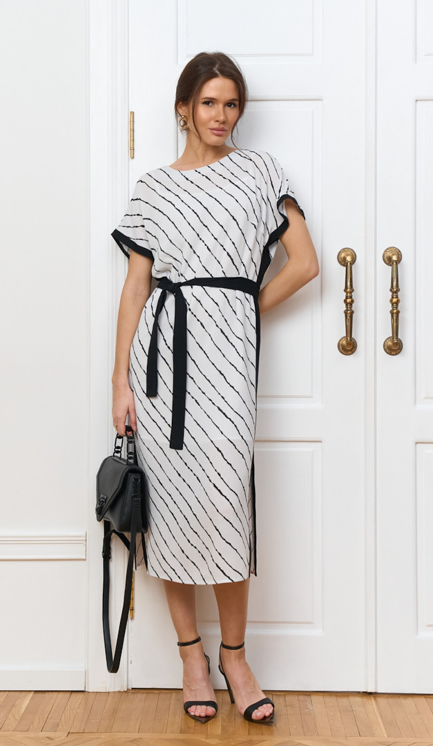 Фото sarafan-zenskij-belyj-v-cernuu-polosku-01 товара Сарафан женский белый в черную полоску 