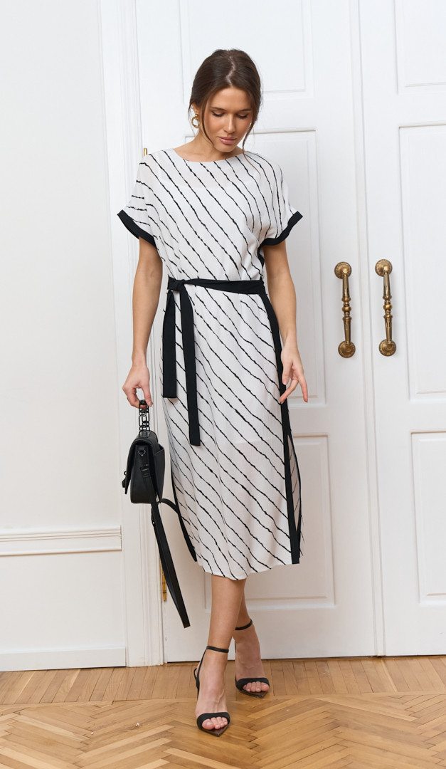 Фото sarafan-zenskij-belyj-v-cernuu-polosku-05 товару Сарафан жіночий білий в чорну смужку0