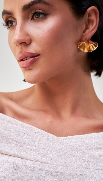 Фото sergi-volna-zolotye-01 товара Серьги Волна золотые Фото sergi-volna-zolotye-01 товара Серьги Волна золотые