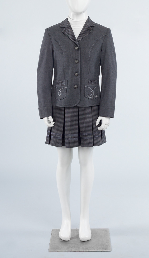 Фото seryj-zaket-dla-devocki-02 товара Серый жакет для девочки0