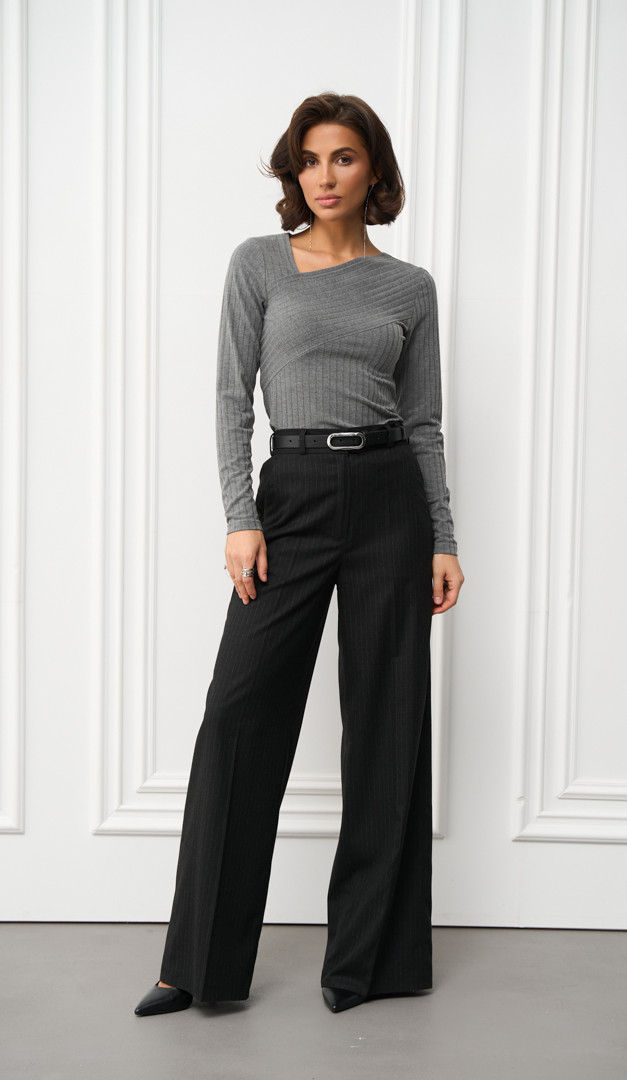 Фото top-trikotaznyj-s-asimmetricnym-vyrezom-02 товара Топ трикотажный с асимметричным вырезом0