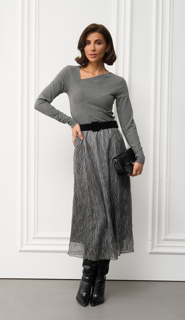 Фото top-trikotaznyj-s-asimmetricnym-vyrezom-03 товара Топ трикотажный с асимметричным вырезом0