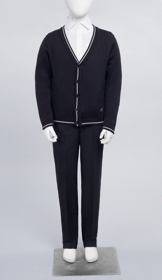 Фото trikotaznaa-kofta-dla-malcika-cernaa-s-serym-kantom-01 товара Трикотажная кофта для мальчика черная с серым кантом