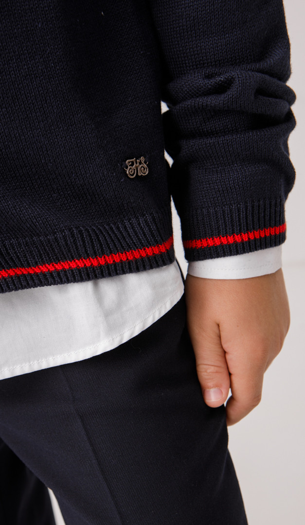 Фото trikotaznaa-kofta-dla-malcika-sinaa-s-krasnym-kantom-05 товара Трикотажная кофта для мальчика синяя с красным кантом0