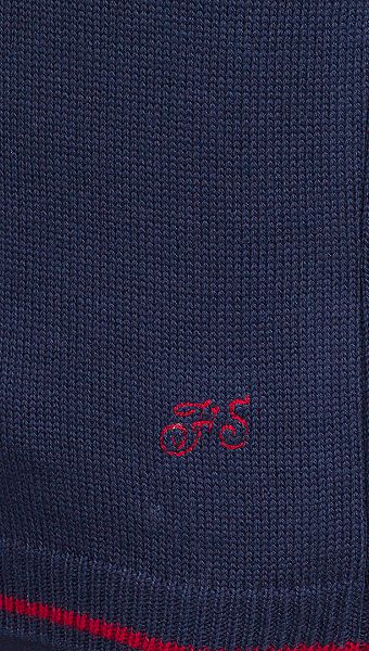 Фото trikotaznyj-zilet-sinij-s-krasnym-kantom-03 товара Трикотажный жилет синий с красным кантом0 Фото trikotaznyj-zilet-sinij-s-krasnym-kantom-03 товара Трикотажный жилет синий с красным кантом0