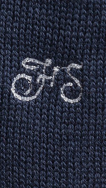 Фото trikotaznyj-zilet-sinij-s-serym-kantom-04 товару Трикотажний жилет синій з сірим кантом0 Фото trikotaznyj-zilet-sinij-s-serym-kantom-04 товару Трикотажний жилет синій з сірим кантом0