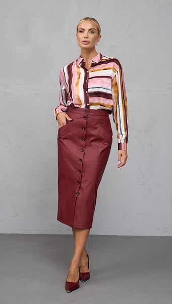 Фото ubka-s-ekokozi-na-pugovicah-1 товара Юбка с экокожи на пуговицах Фото ubka-s-ekokozi-na-pugovicah-1 товара Юбка с экокожи на пуговицах