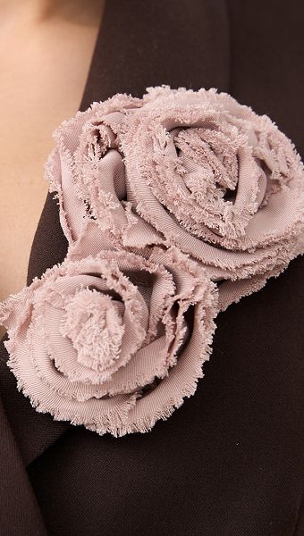 Фото ukrasenie-rozy-pudrovye-12 товару Прикраса троянди пудрові Фото ukrasenie-rozy-pudrovye-12 товару Прикраса троянди пудрові