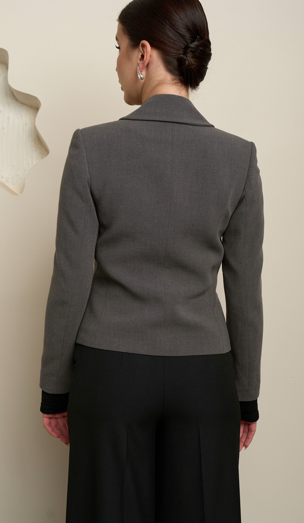 Фото zaket-dvuhbortnyj-seryj-15 товару Жакет двобортний сірий0