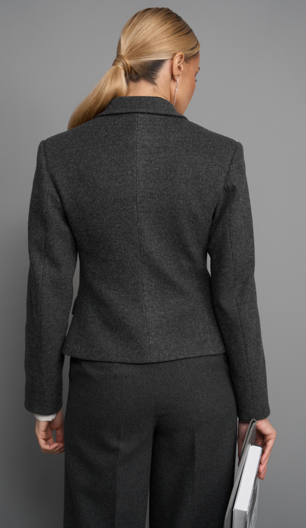 Фото zaket-dvuhbortnyj-teplyj-seryj-07 товару Жакет двобортний теплий сірий0