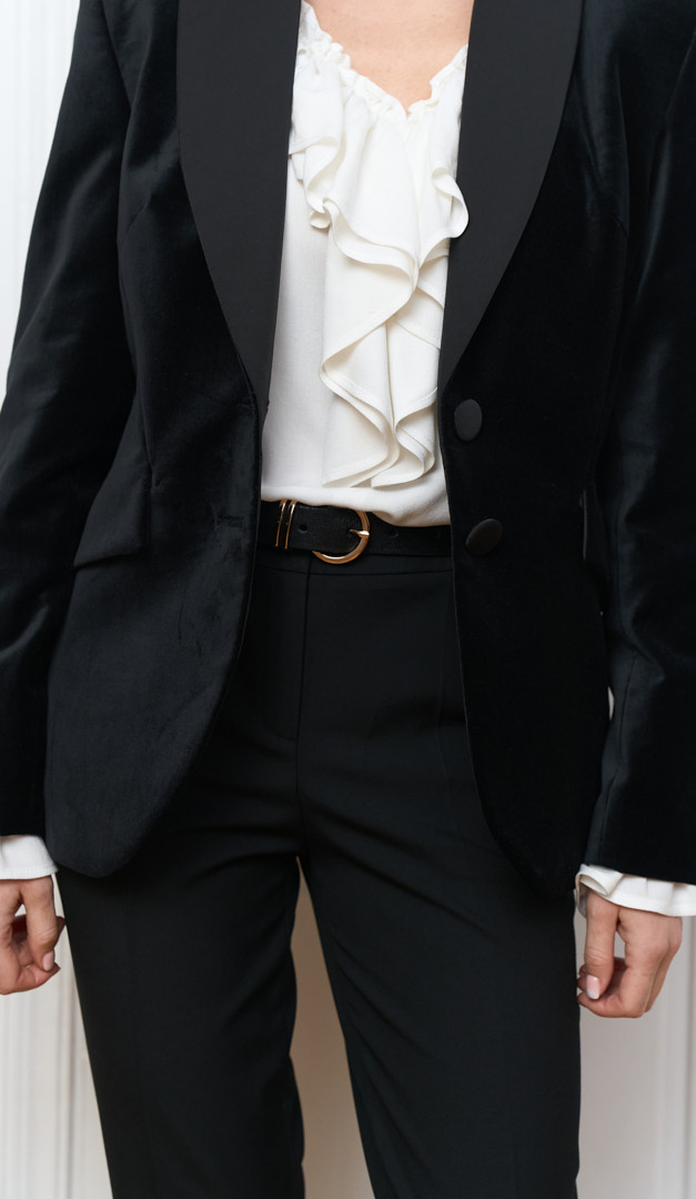 Фото zaket-zenskij-barhatnyj-cernyj-04 товару Жакет жіночий оксамитовий чорний0