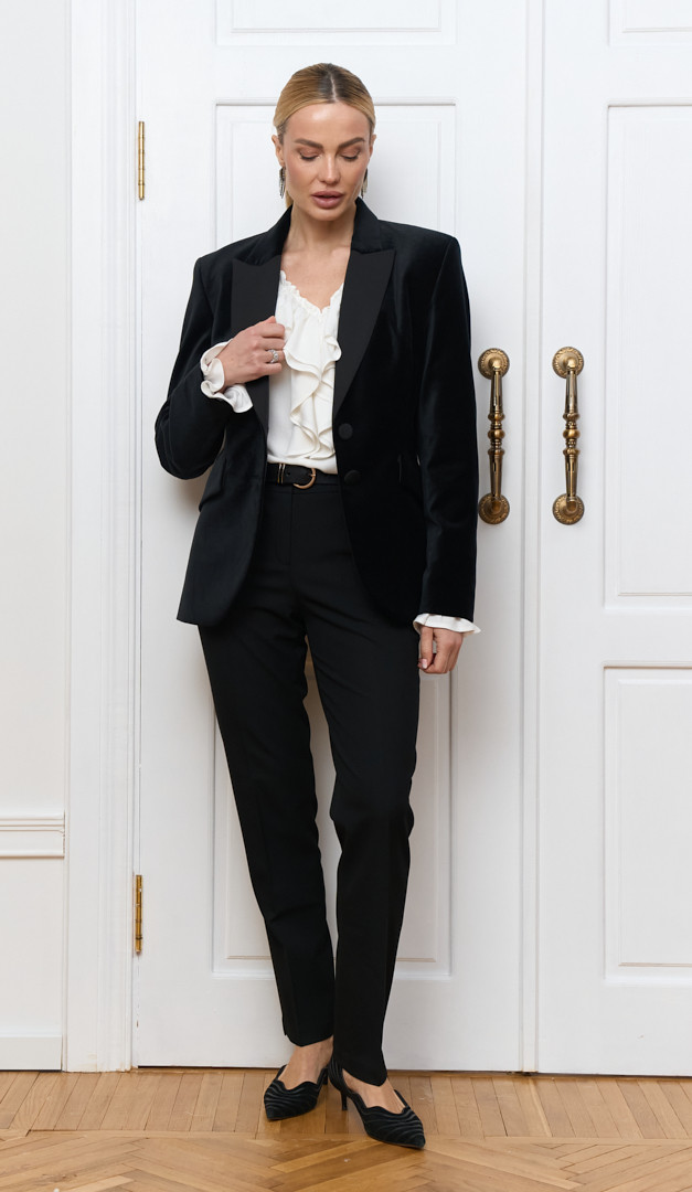 Фото zaket-zenskij-barhatnyj-cernyj-06 товару Жакет жіночий оксамитовий чорний0