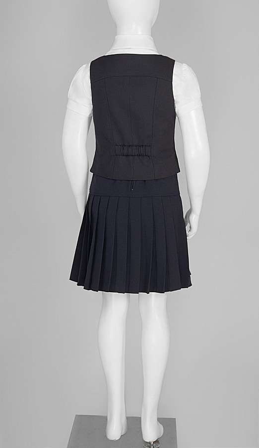 Фото zilet-dla-devocki-s-otdelkoj-12 товару Жилет для дівчинки з оздобленням1