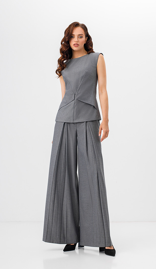 Фото ziletka-zenskaa-v-polosku-seraa-02 товара Жилетка женская в полоску серая0